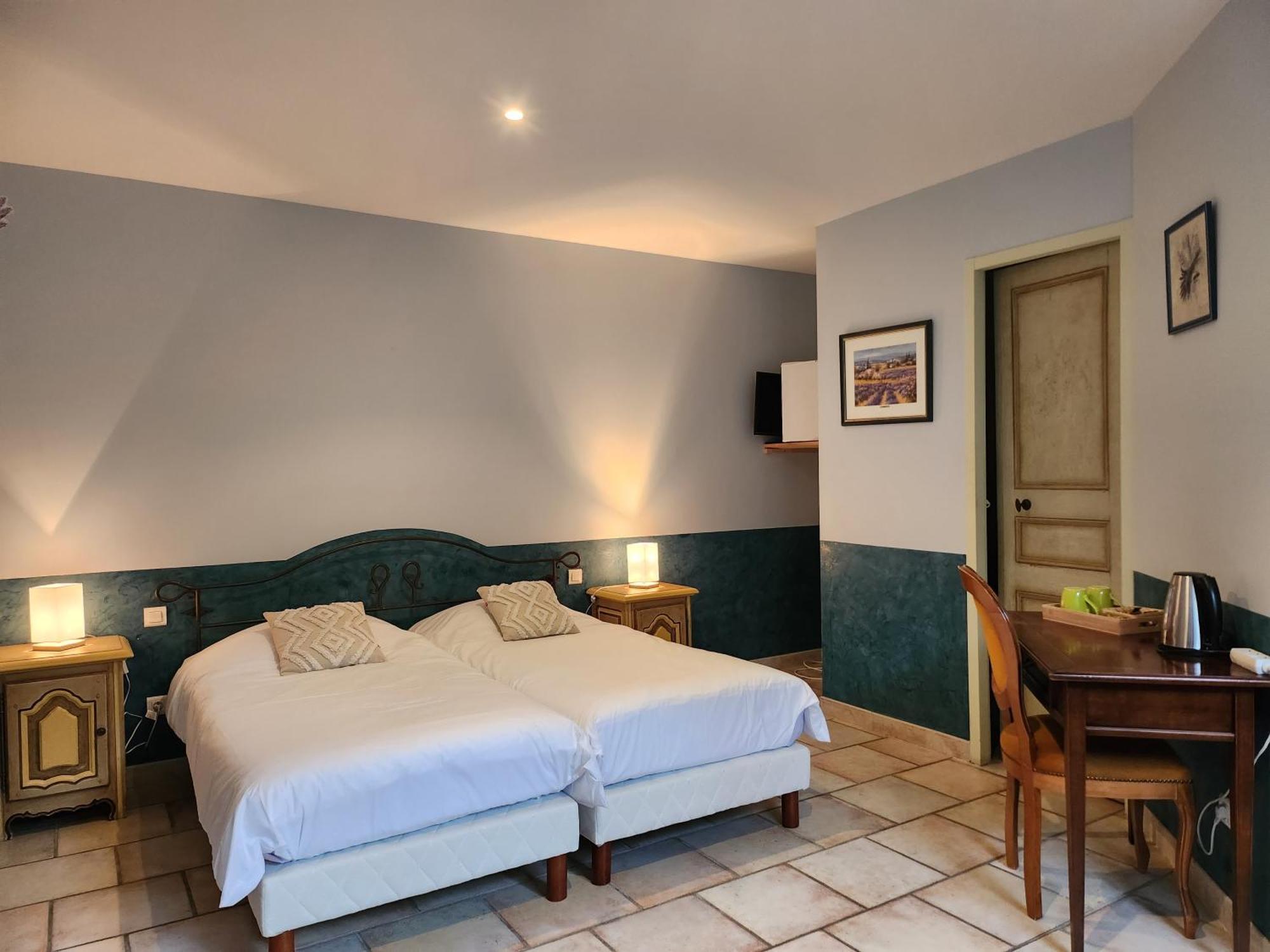 Domaine Les Gendalis Bed and Breakfast Saint-Saturnin-lès-Avignon Εξωτερικό φωτογραφία