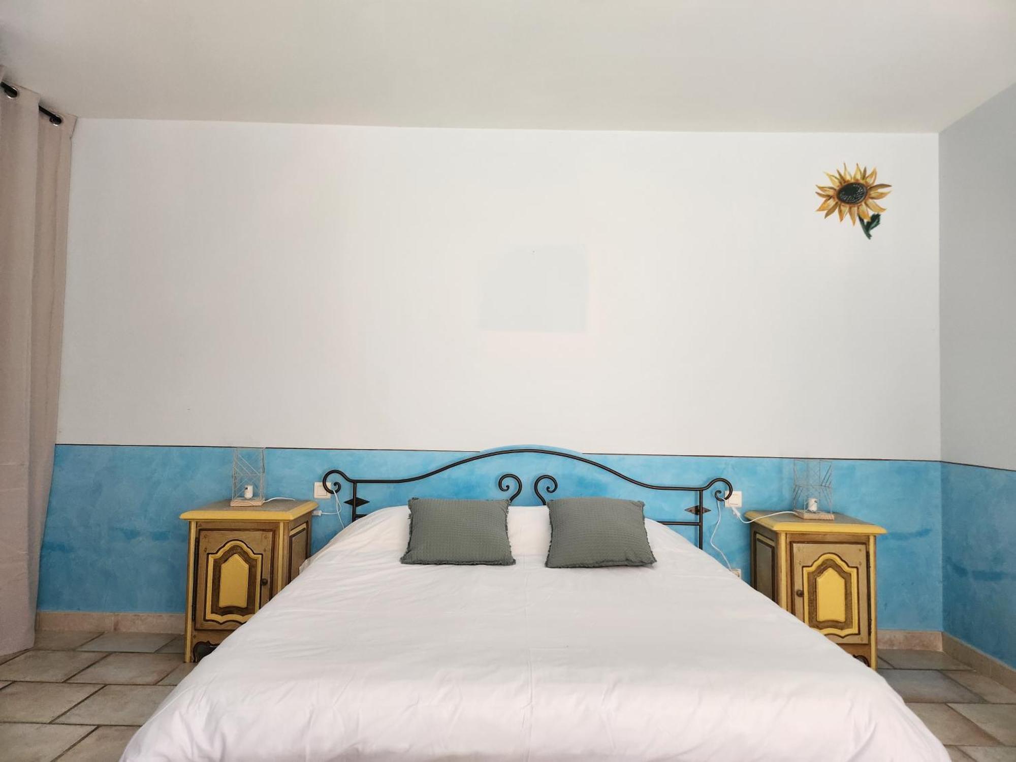 Domaine Les Gendalis Bed and Breakfast Saint-Saturnin-lès-Avignon Εξωτερικό φωτογραφία