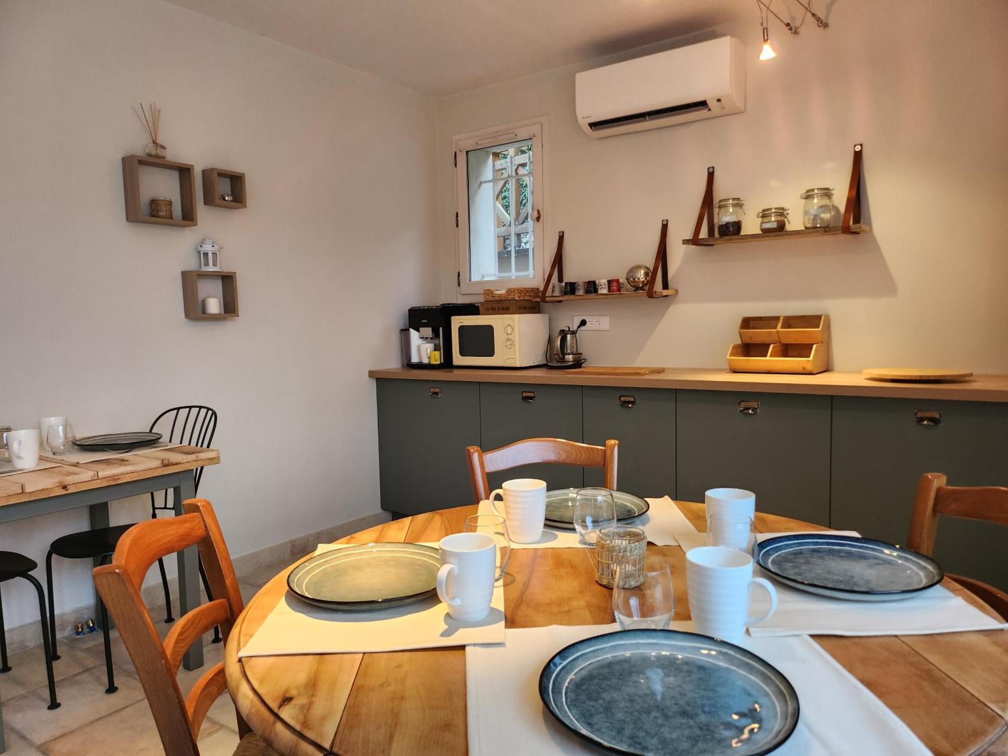Domaine Les Gendalis Bed and Breakfast Saint-Saturnin-lès-Avignon Εξωτερικό φωτογραφία